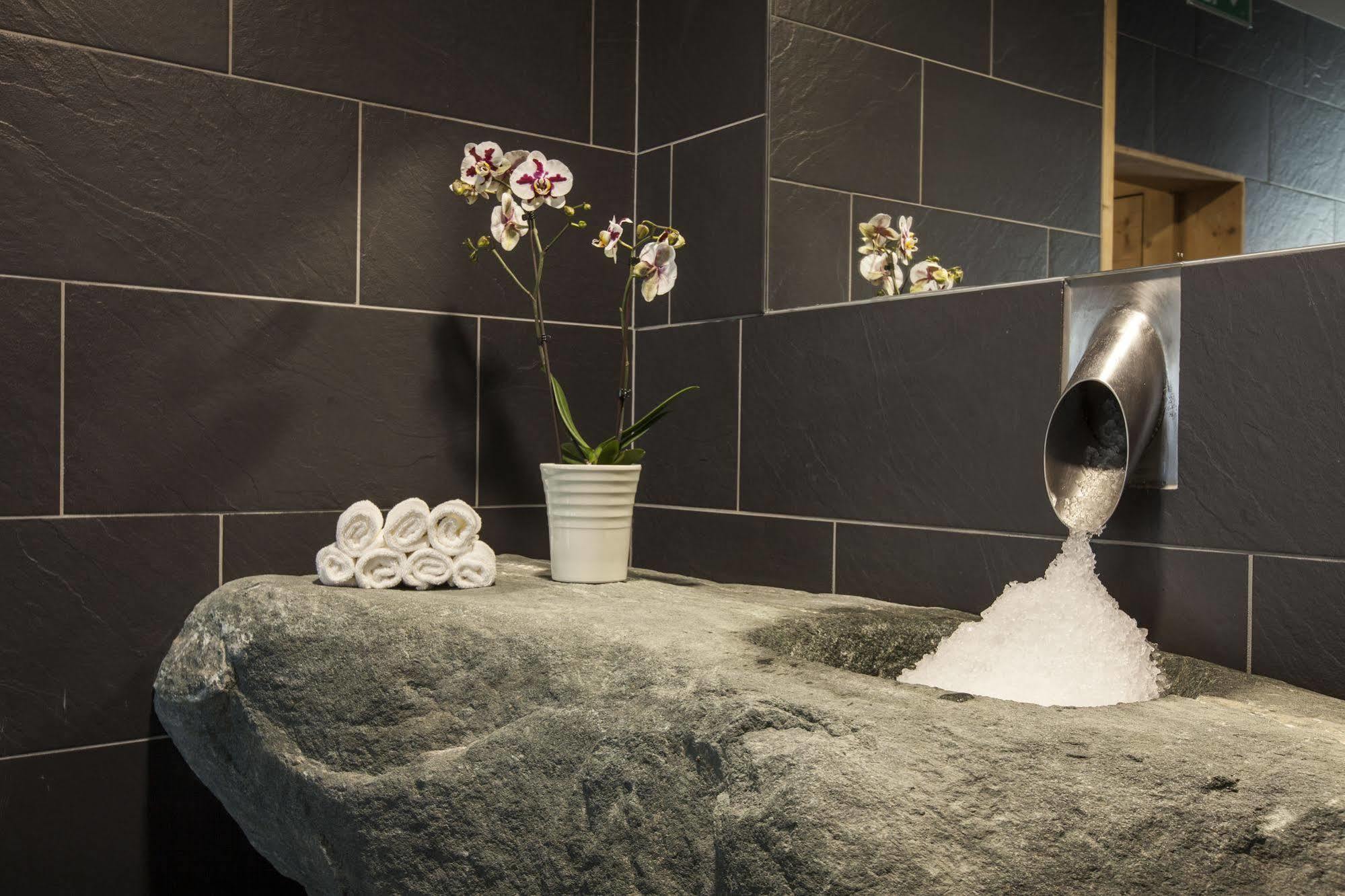 Hotel National Resort & Spa Champery Bagian luar foto